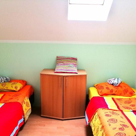 Apartment Dobra Vila ペルチャツ エクステリア 写真