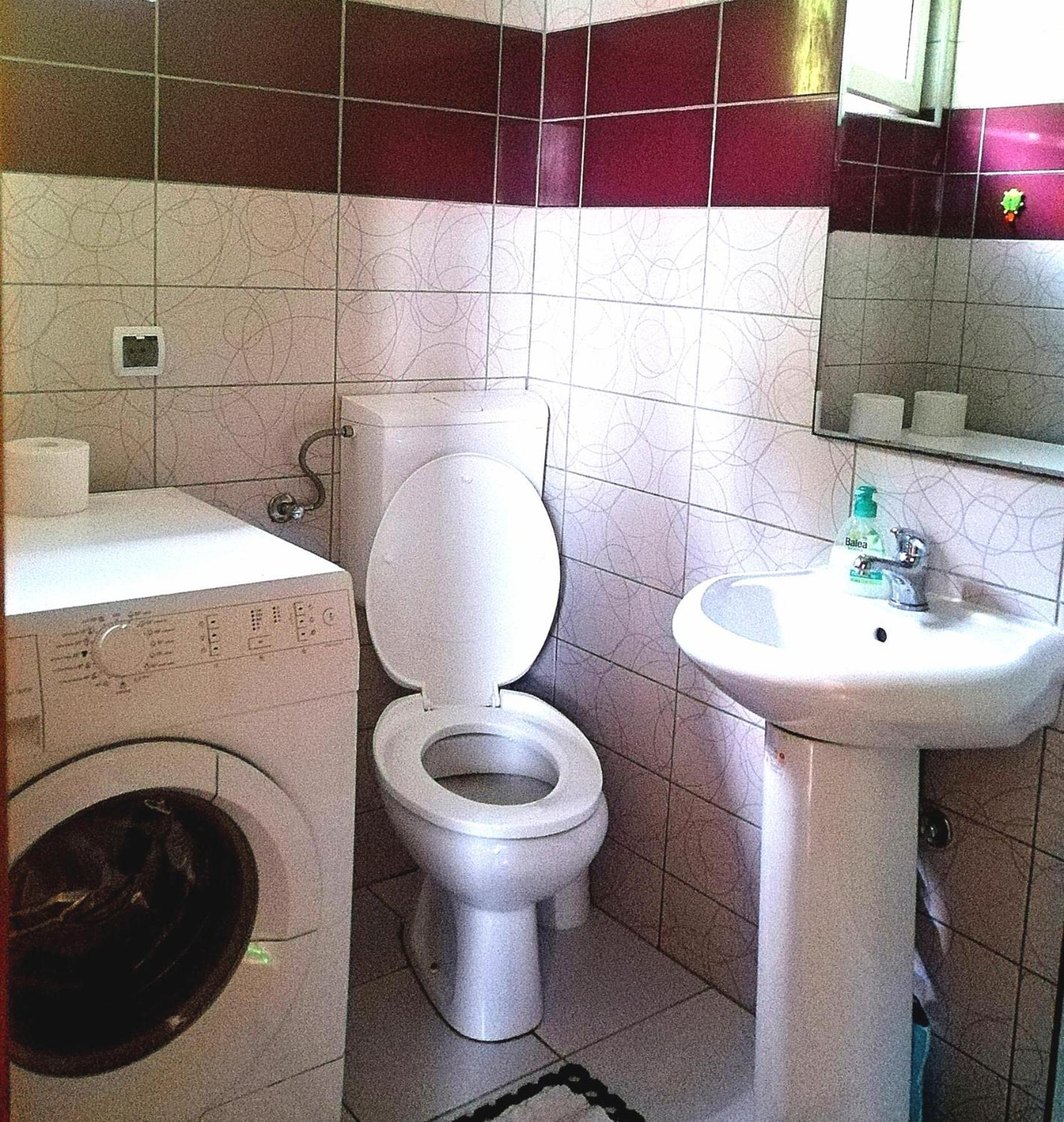 Apartment Dobra Vila ペルチャツ エクステリア 写真