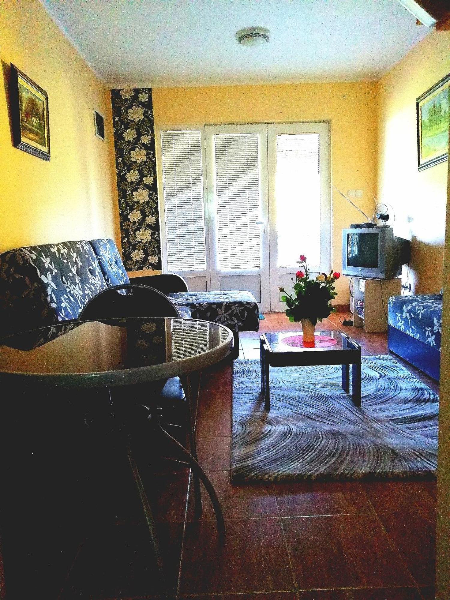 Apartment Dobra Vila ペルチャツ エクステリア 写真